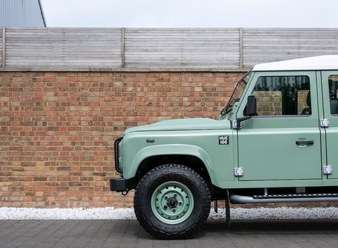 Land Rover Defender 110 Heritage Station Wagon 25