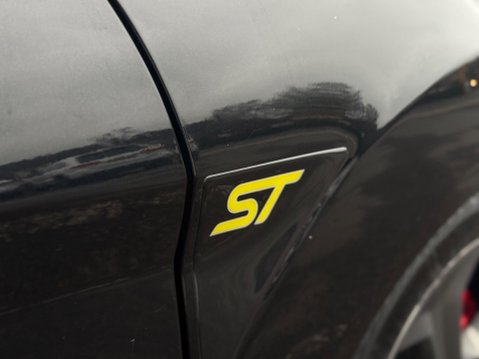 Ford Fiesta 1.6T EcoBoost ST-2 Euro 5 3dr 25