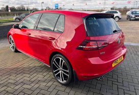 Volkswagen Golf 2.0 TDI BlueMotion Tech GTD 5 Door 9