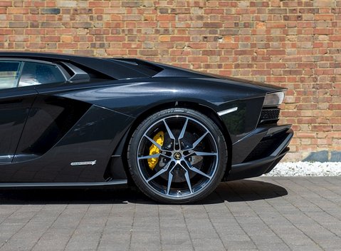 Lamborghini Aventador S LP740-4 31