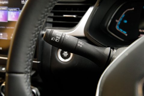 Renault Captur TECHNO E-TECH 16