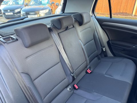 Volkswagen Golf SE NAVIGATION TSI BLUEMOTION TECHNOLOGY 52