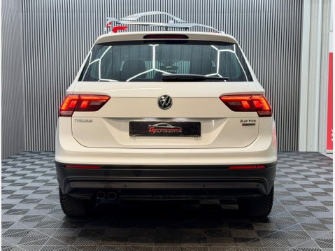 Volkswagen Tiguan 2.0 TDI SE Navigation 4Motion Euro 6 (s/s) 5dr 10