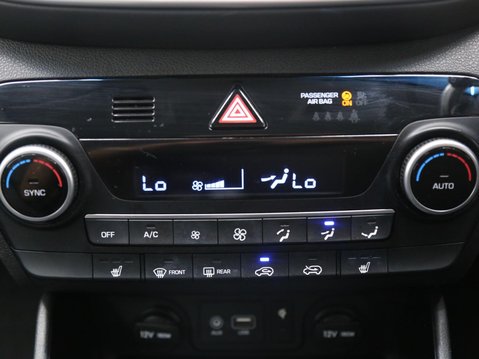 Hyundai TUCSON 1.6 GDi Premium Euro 6 (s/s) 5dr 17