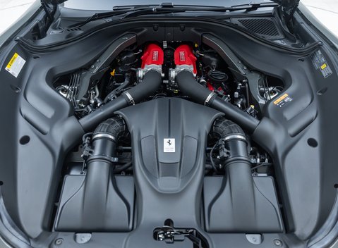 Ferrari Roma SPIDER 41