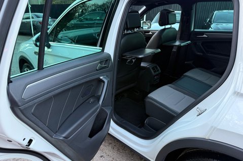 Volkswagen Tiguan R-LINE TECH TDI 4MOTION DSG -TOWBAR -ELECTRIC TAILGATE -KEYLESS -CARPLAY 30