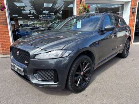 Jaguar F-Pace 3.0 D300 V6 S SUV 5dr Diesel Auto AWD Euro 6 (s/s) (300 ps)