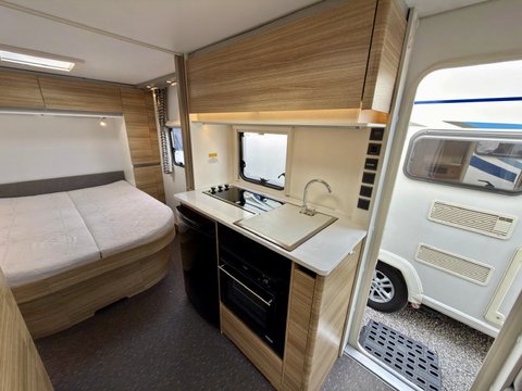 Adria Altea 552 Up Trent  19