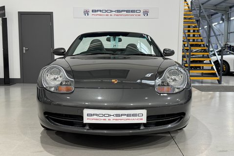 Porsche 911 Carrera 4 Cabriolet 4