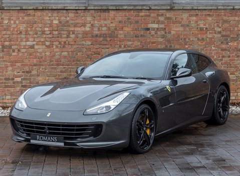 Ferrari GTC4 Lusso 6