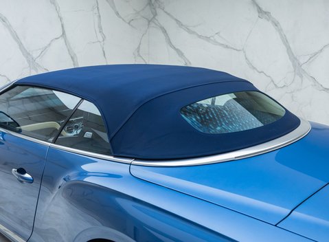 Bentley Continental GTC W12 First Edition 10