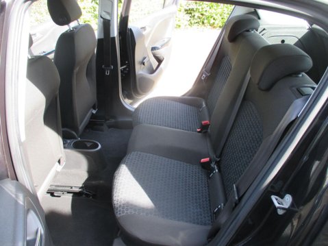 Vauxhall Corsa 1.4i ecoFLEX Design Euro 6 5dr 29