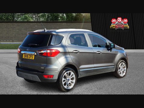 Ford Ecosport TITANIUM 9