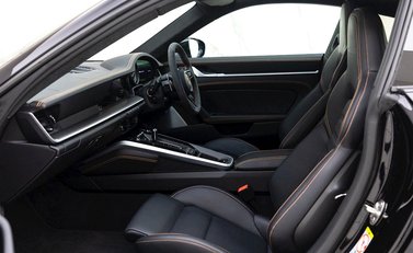 Porsche 911 (992) Turbo S 14