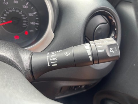 Nissan Juke 1.2 DIG-T N-Connecta Euro 6 (s/s) 5dr 26