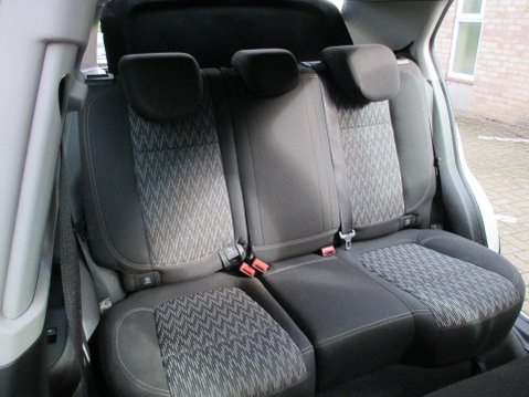 Vauxhall Mokka 1.7 CDTi Exclusiv 4WD Euro 5 (s/s) 5dr 28