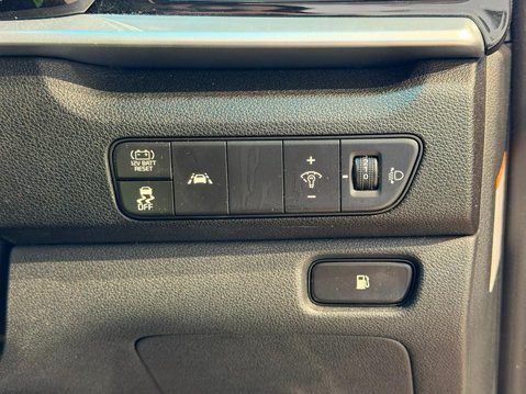 Kia Niro 1.6 GDi 2 DCT Euro 6 (s/s) 5dr 21