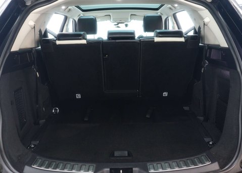 Land Rover Discovery Sport 2.0 P250 MHEV R-Dynamic SE SUV 5dr Petrol Auto 4WD Euro 6 (s/s) (249 ps) 60