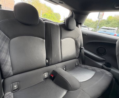 Mini Hatch Cooper 1.5 Petrol Manual Chili 3 door - CARRIBEAN AQUA - BLUETOOTH AUDIO 5