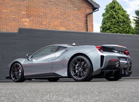 Ferrari 488 Pista 3