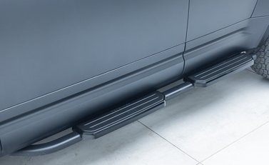 Land Rover Defender OCTA EDITION ONE 44