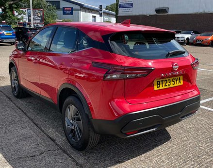 Nissan Qashqai 1.3 Qashqai Acenta Premium DiG-T MHEV 5dr 8