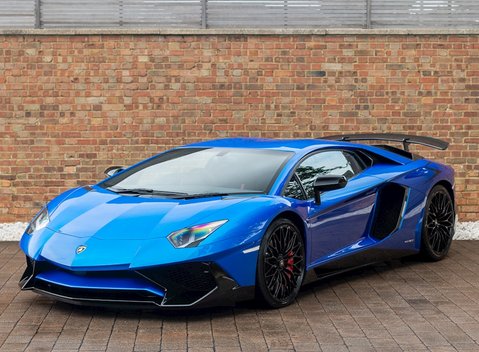 Lamborghini Aventador SV LP 750-4 Coupe 6