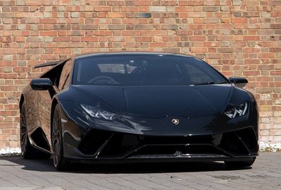 Lamborghini Huracan LP640-4 Performante