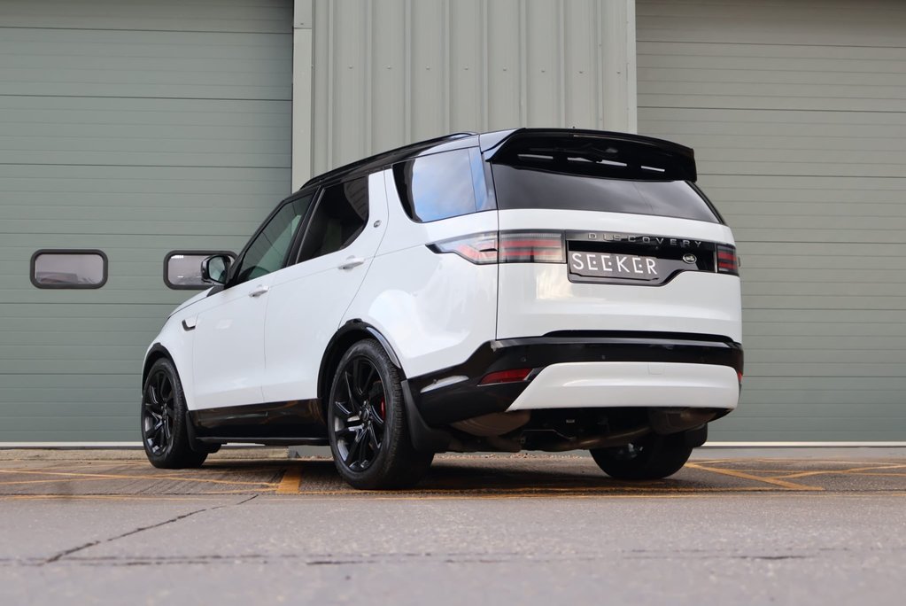 Land Rover Discovery R-DYNAMIC SE MHEV In RARE PEARL WHITE BLACK ROOF AND REAR SEATS  LOW MILES  5