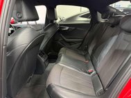 Audi A4 2.0 TDI ultra S line Saloon 4dr Diesel S Tronic Euro 6 (s/s) (190 ps) 41