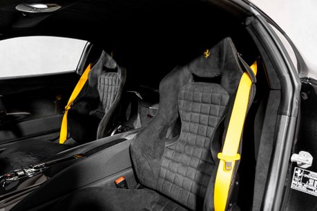 Ferrari 812 Competizione DELIVERY MILEAGE. SIGNATURES ON ENGINE BAY. AIRBRUSHED SHIELDS. CARPLAY. 23
