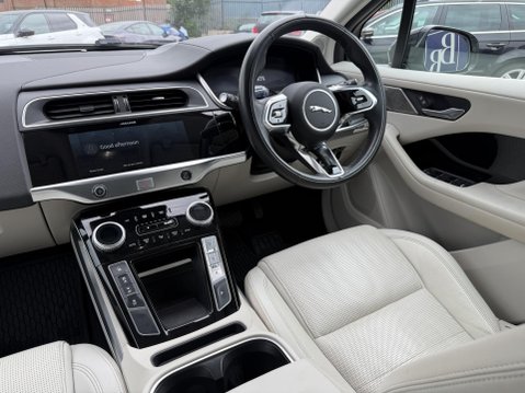 Jaguar I-Pace 400 90kWh Black SUV 5dr Electric Auto 4WD (400 ps) 29