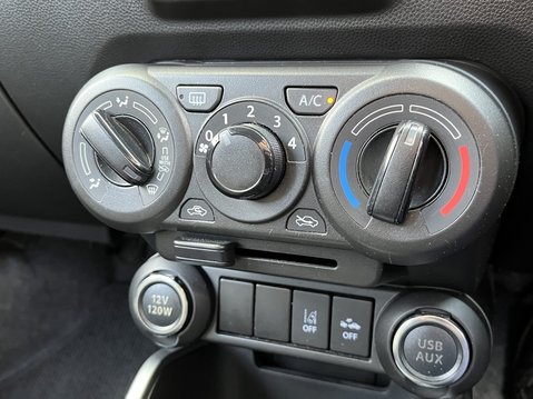 Suzuki Ignis 1.2 Dualjet 12V Hybrid SZ-T 5dr 27