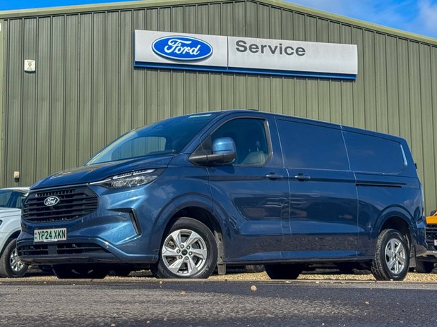 Ford Transit Custom AUTO LWB [SOLD KH] L2H1 Limited 300 Air Con Alloys Camera Sensors EURO 6 1