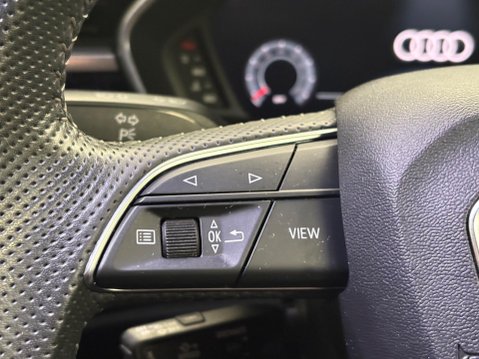 Audi Q3 1.5 TFSI CoD 35 S line S Tronic Euro 6 (s/s) 5dr 14