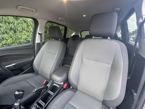 Ford C-Max 1.0T EcoBoost Titanium MPV 5dr Petrol Manual Euro 6 (s/s) (125 ps) 8