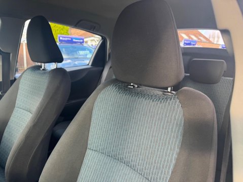 Toyota Yaris 1.33 Dual VVT-i TR Euro 5 5dr 30