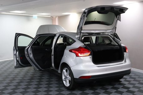 Ford Focus TITANIUM 21