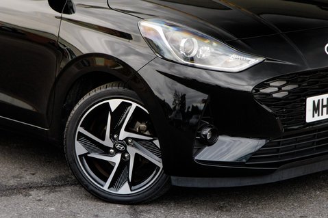 Hyundai i10 PREMIUM 11