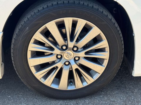 Toyota Alphard TYPE GOLDEN II V6 75