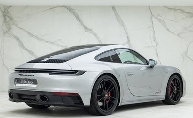 Porsche 911 (992) Carrera 4 GTS 7