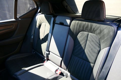 Volvo XC40 1.5 XC40 R-Design T3 Auto 5dr 26