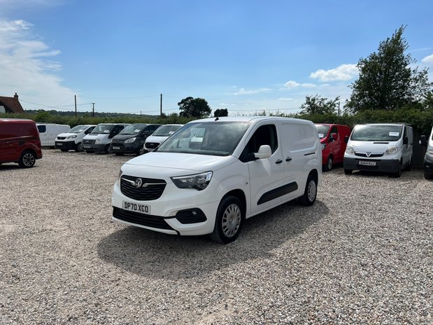 Vauxhall Combo LWB L2H1 (SOLD) Low Roof Sportive 2300 Air Con Sensors EURO 6 NO VAT 2