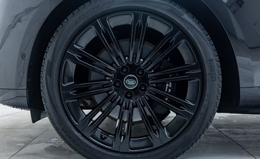 Land Rover Range Rover P530 FIRST EDITION LWB 34