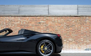 Ferrari 488 Spider 29