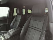 Land Rover Range Rover Evoque 2.0 Range Rover Evoque R-Dynamic S D Auto 4WD 5dr 53