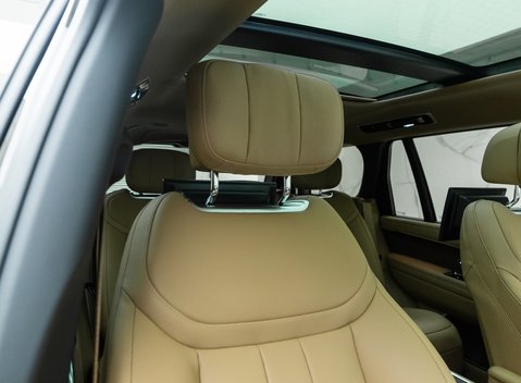 Land Rover Range Rover P400 AUTOBIOGRAPHY LWB 12