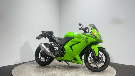 Kawasaki Ninja 2011 29K RUNNING PROJECT BIKE SPARES OR REPAIR 250CC SPORT 3