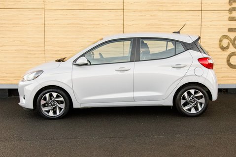 Hyundai i10 ADVANCE 8