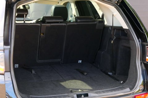 Land Rover Discovery Sport 2.0 Discovery Sport Black HSE TD4 Auto 4WD 5dr 18